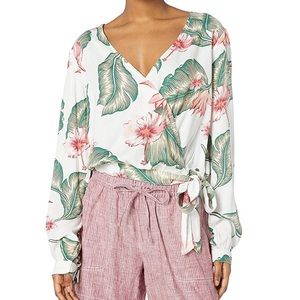 ROXY Empire State Wrap Top Size Large